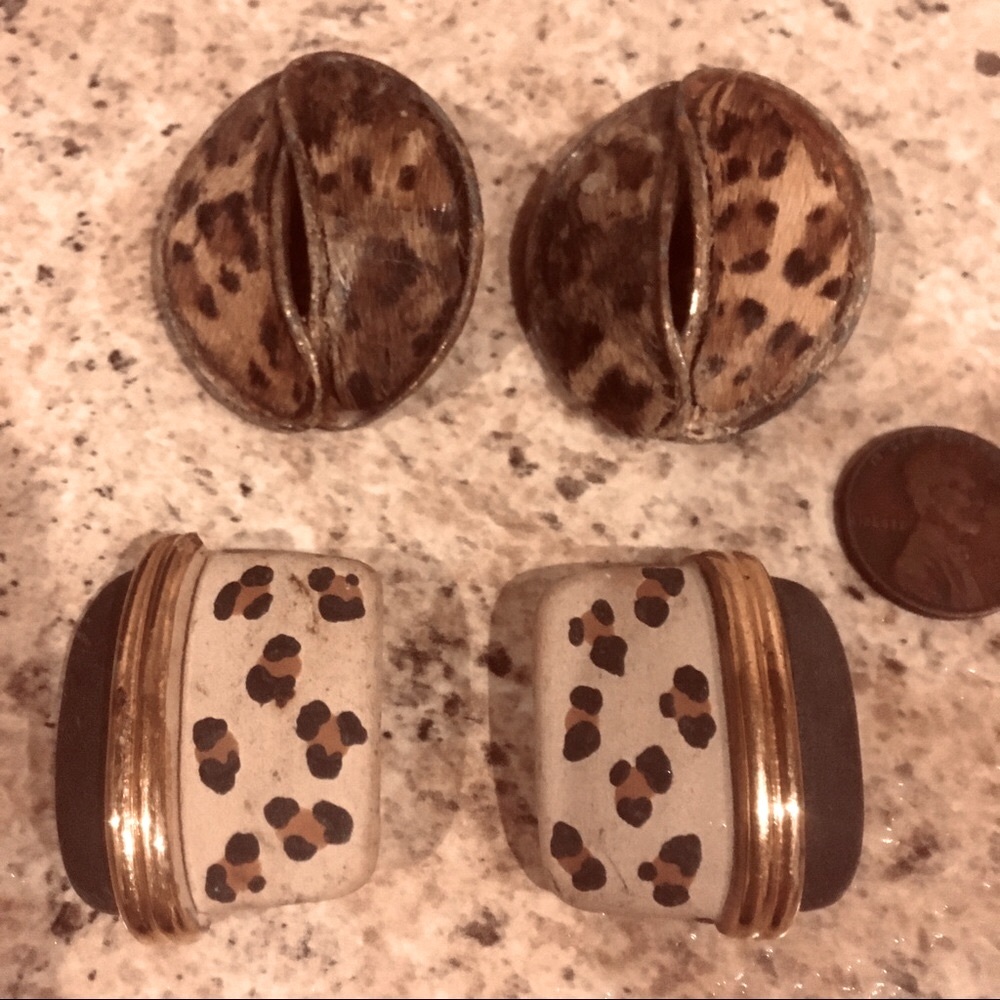 BOGO 2 pair Mrs Maisel vintage retro 1940s leopard fur n enamel clip-on earrings